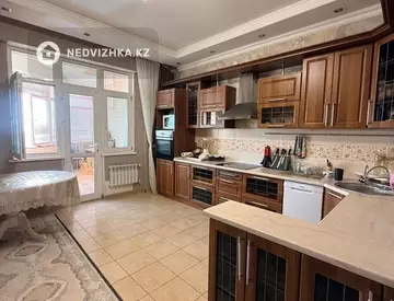 2-комнатная квартира, этаж 22 из 30, 102 м²