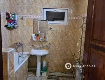 2-комнатная квартира, этаж 1 из 5, 58 м², миниатюра 9