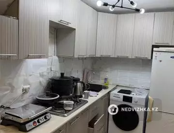 3-комнатная квартира, этаж 4 из 4, 61 м²