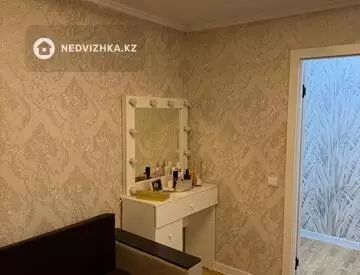 3-комнатная квартира, этаж 4 из 4, 61 м², миниатюра 8