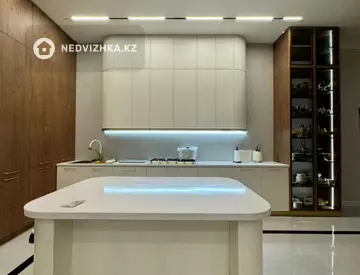 8-комнатный дом, 8 соток, 516 м²