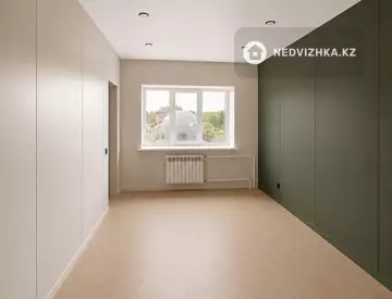 3-комнатная квартира, этаж 3 из 4, 70 м², миниатюра 2