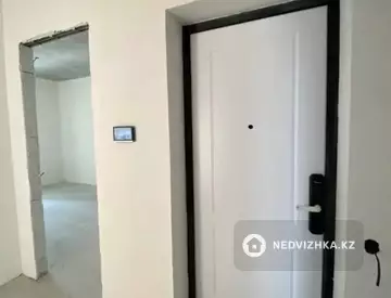 3-бөлмелі пәтер, қабат 13 барлық қабат саны 22, 83 м², 8-нобай