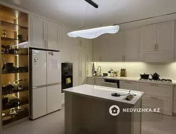 7-комнатный дом, 7 соток, 340 м², миниатюра 1