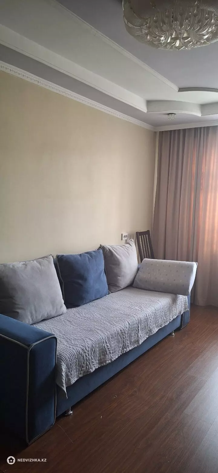 2-комнатная квартира, этаж 4 из 5, 48 м², фотография 3