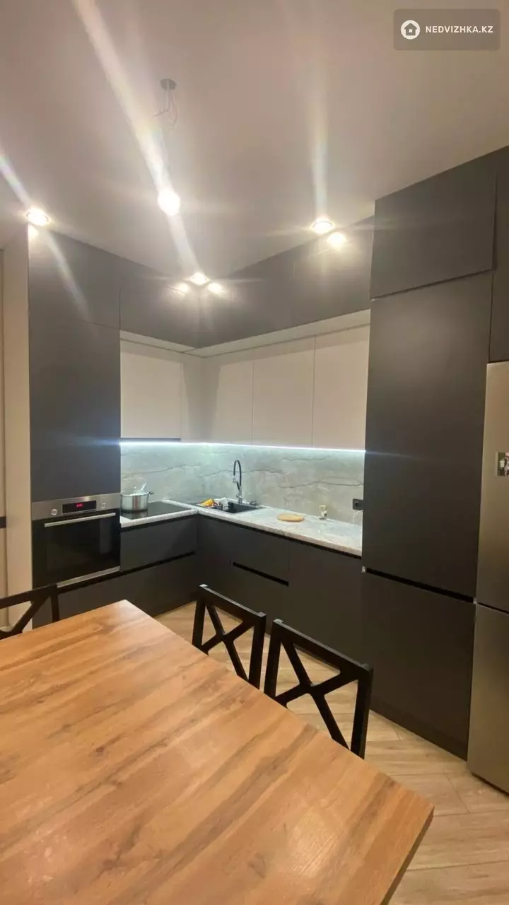 3-комнатная квартира, этаж 12 из 12, 86 м², фотография 3