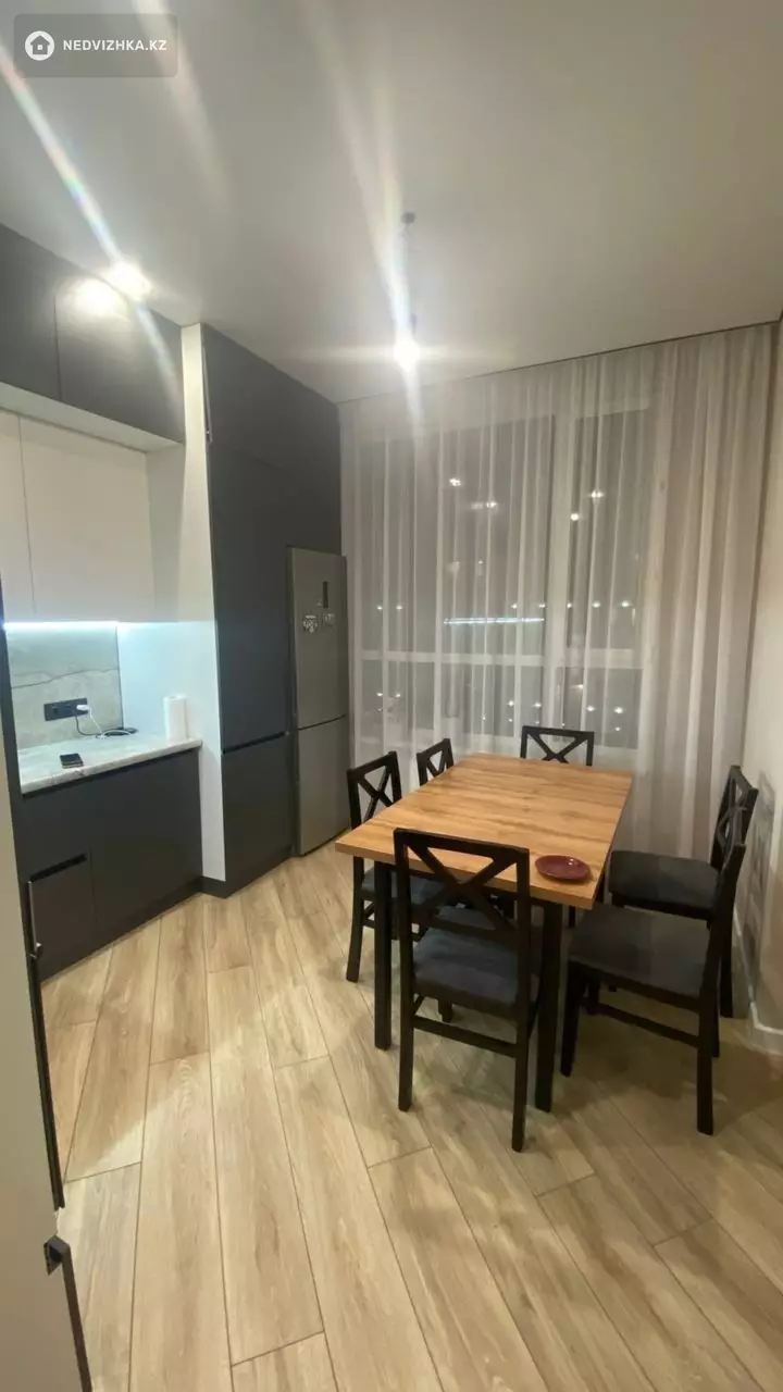 3-комнатная квартира, этаж 12 из 12, 86 м², фотография 2