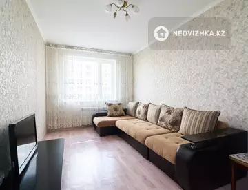 1-комнатная квартира, этаж 2 из 9, 38 м², На длительный срок, миниатюра 1