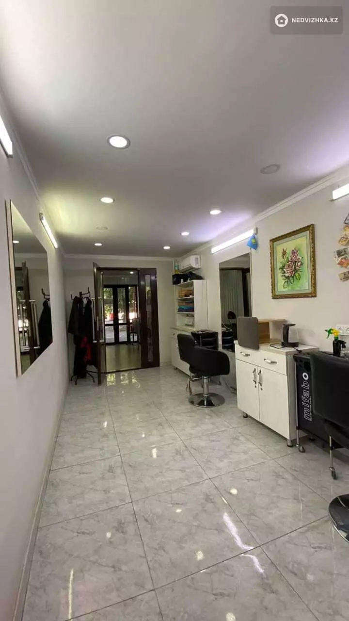 Салон, этаж 1 из 5, 44 м², фотография 3