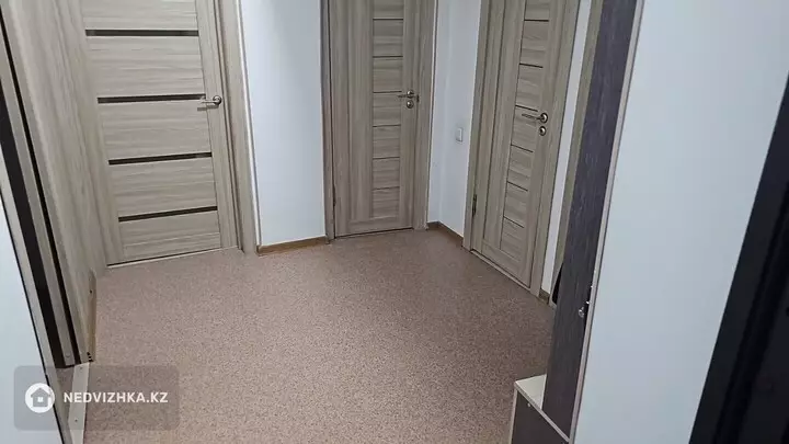 2-комнатная квартира, этаж 4 из 5, 60 м²