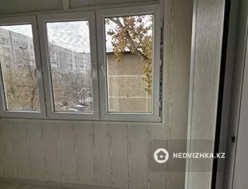 2-комнатная квартира, этаж 4 из 5, 60 м², миниатюра 2