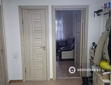 2-комнатная квартира, этаж 4 из 5, 60 м², миниатюра 3