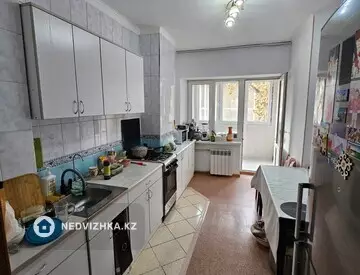 2-комнатная квартира, этаж 4 из 5, 60 м², миниатюра 8