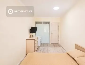 3-комнатная квартира, этаж 1 из 9, 72 м²
