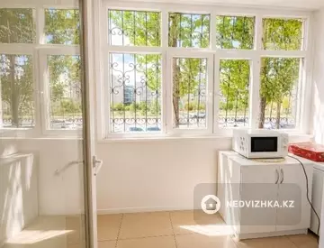 3-комнатная квартира, этаж 1 из 9, 72 м², миниатюра 12