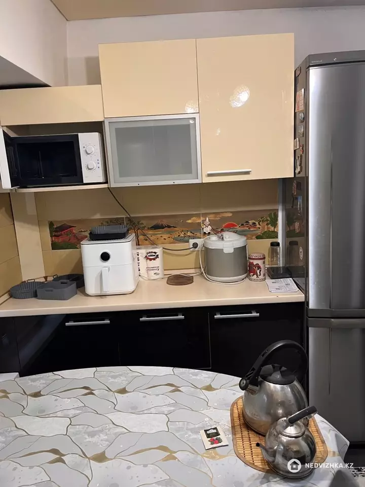 3-комнатная квартира, этаж 3 из 4, 67 м², фотография 5