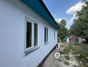 6-бөлмелі үй, 11.4 соттық, 11 м², 1-нобай