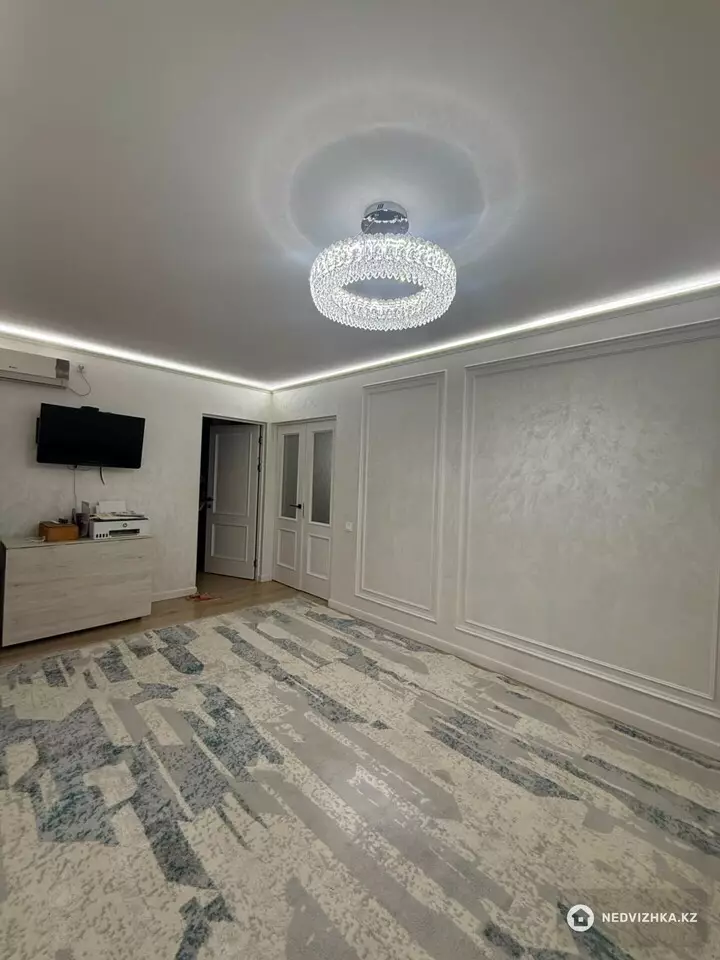 3-комнатная квартира, этаж 2 из 5, 57 м², фотография 2