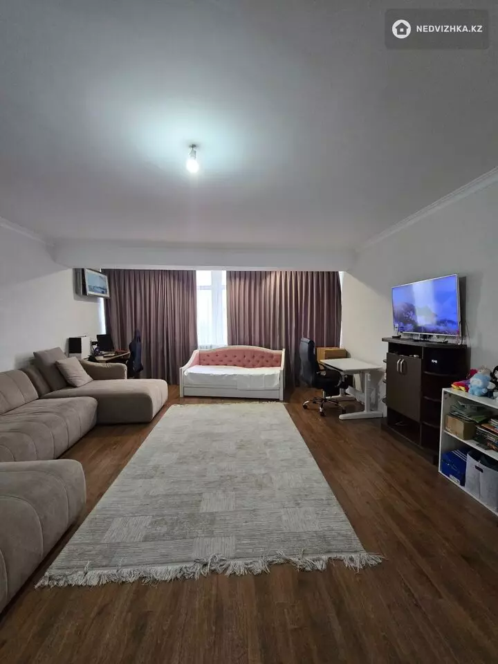 2-комнатная квартира, этаж 14 из 16, 94 м², фотография 3