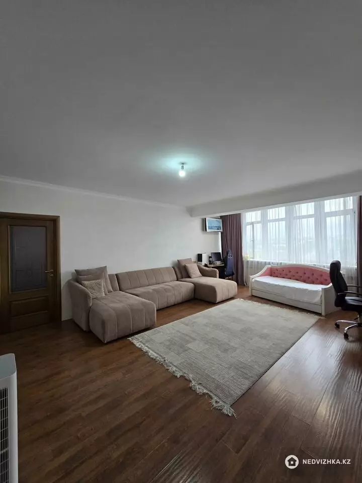 2-комнатная квартира, этаж 14 из 16, 94 м², фотография 5