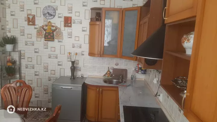 2-комнатная квартира, этаж 1 из 4, 82 м², фотография 4