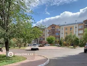2-комнатная квартира, этаж 1 из 4, 82 м², миниатюра 10