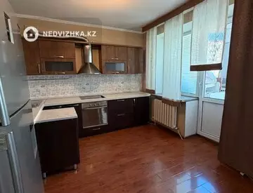 3-комнатная квартира, этаж 3 из 10, 90 м²