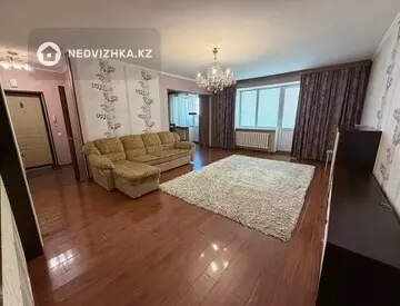 3-комнатная квартира, этаж 3 из 10, 90 м²