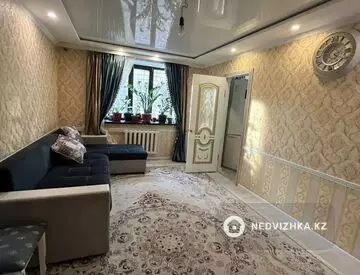 3-комнатная квартира, этаж 1 из 4, 60 м², На длительный срок, миниатюра 6