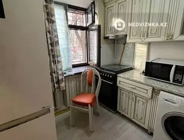 3-комнатная квартира, этаж 1 из 4, 60 м², На длительный срок, миниатюра 11