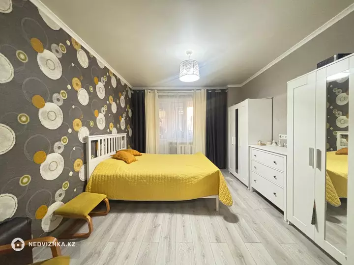 3-комнатная квартира, этаж 16 из 17, 68 м², фотография 2