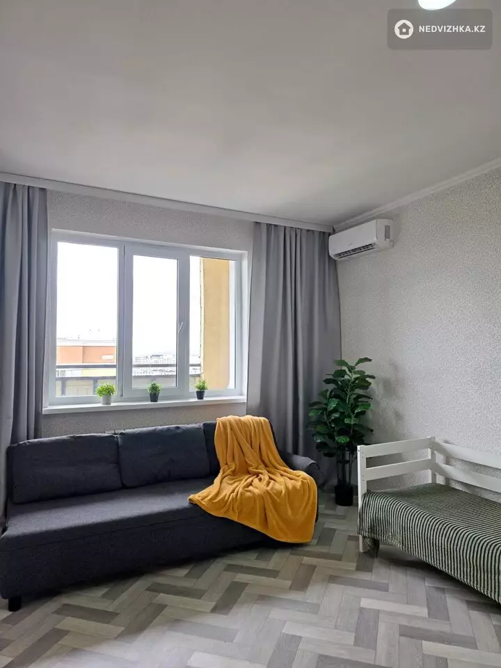 1-комнатная квартира, этаж 17 из 17, 48 м², фотография 2