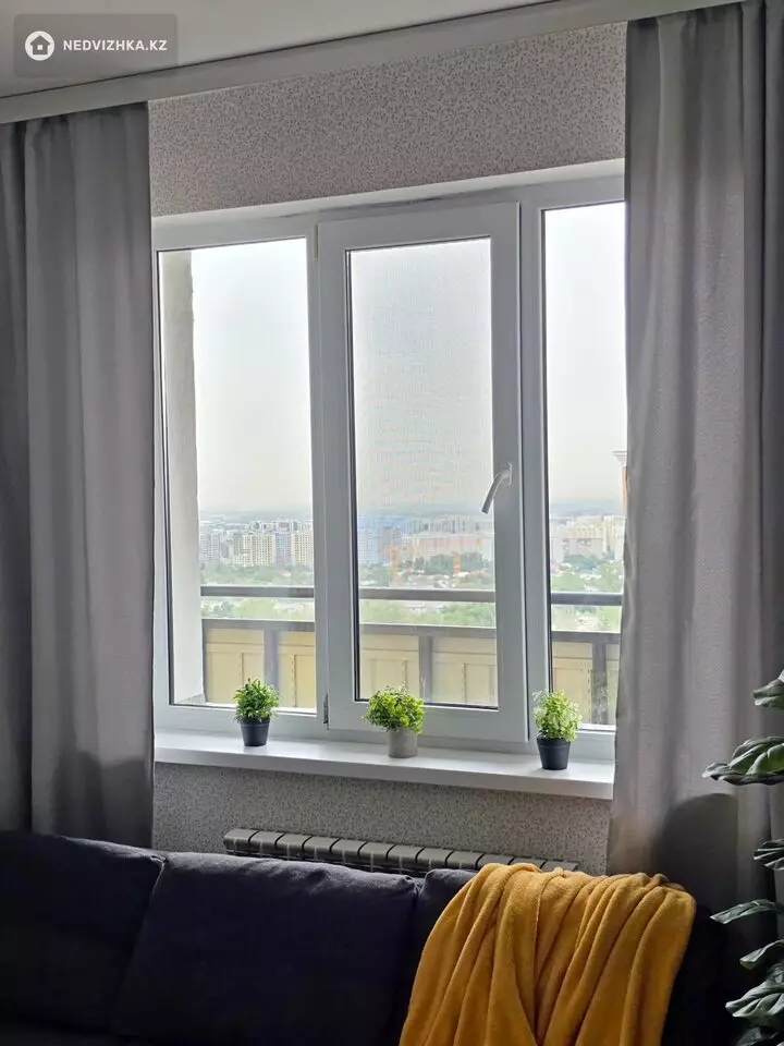 1-комнатная квартира, этаж 17 из 17, 48 м², фотография 4