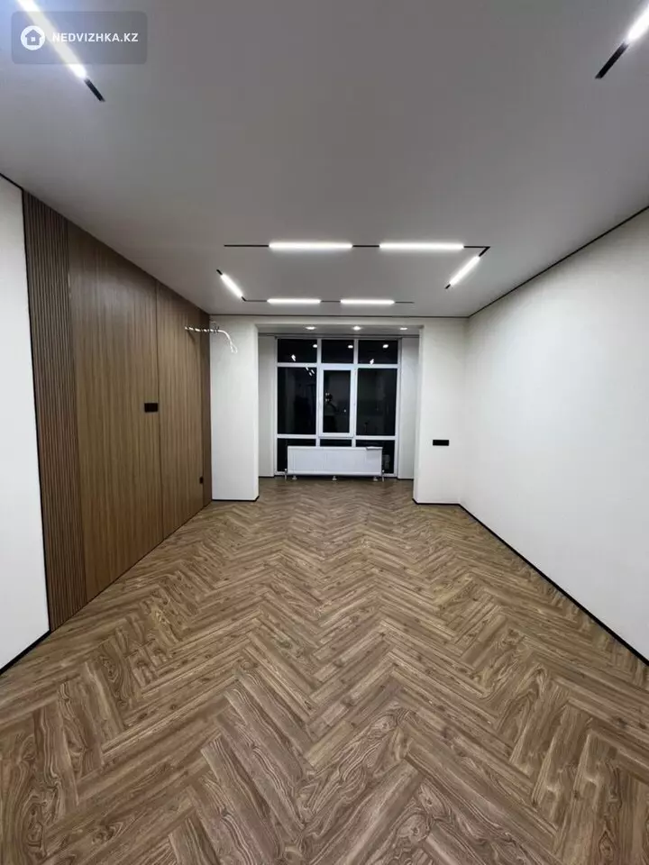 1-комнатная квартира, этаж 9 из 9, 33 м², фотография 3