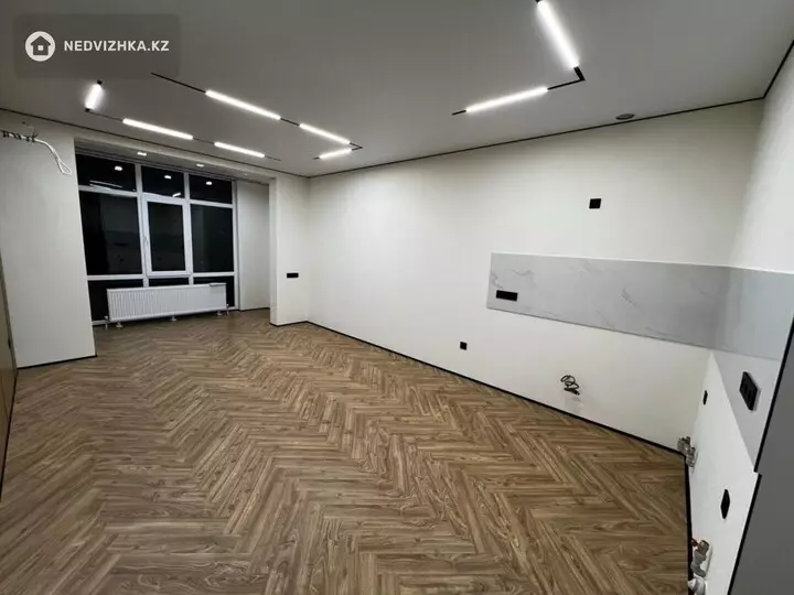 1-комнатная квартира, этаж 9 из 9, 33 м², фотография 4