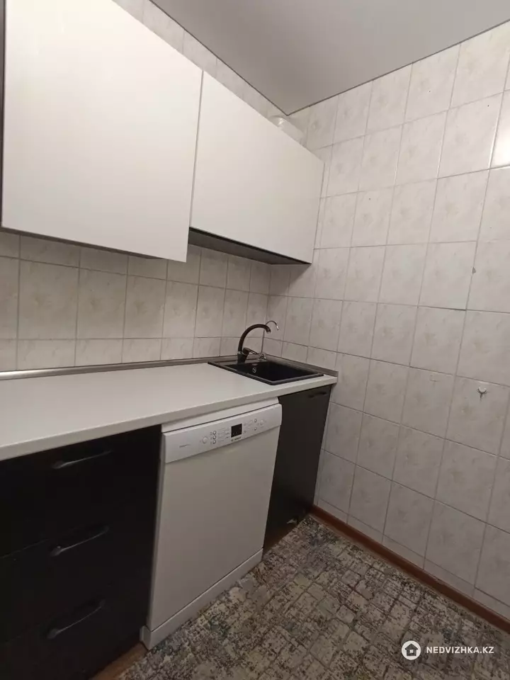 3-комнатная квартира, этаж 4 из 4, 60 м²