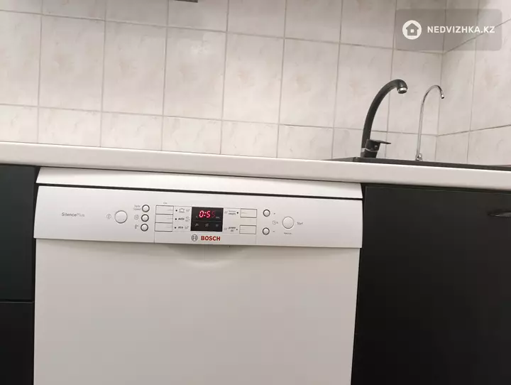 3-комнатная квартира, этаж 4 из 4, 60 м², фотография 4