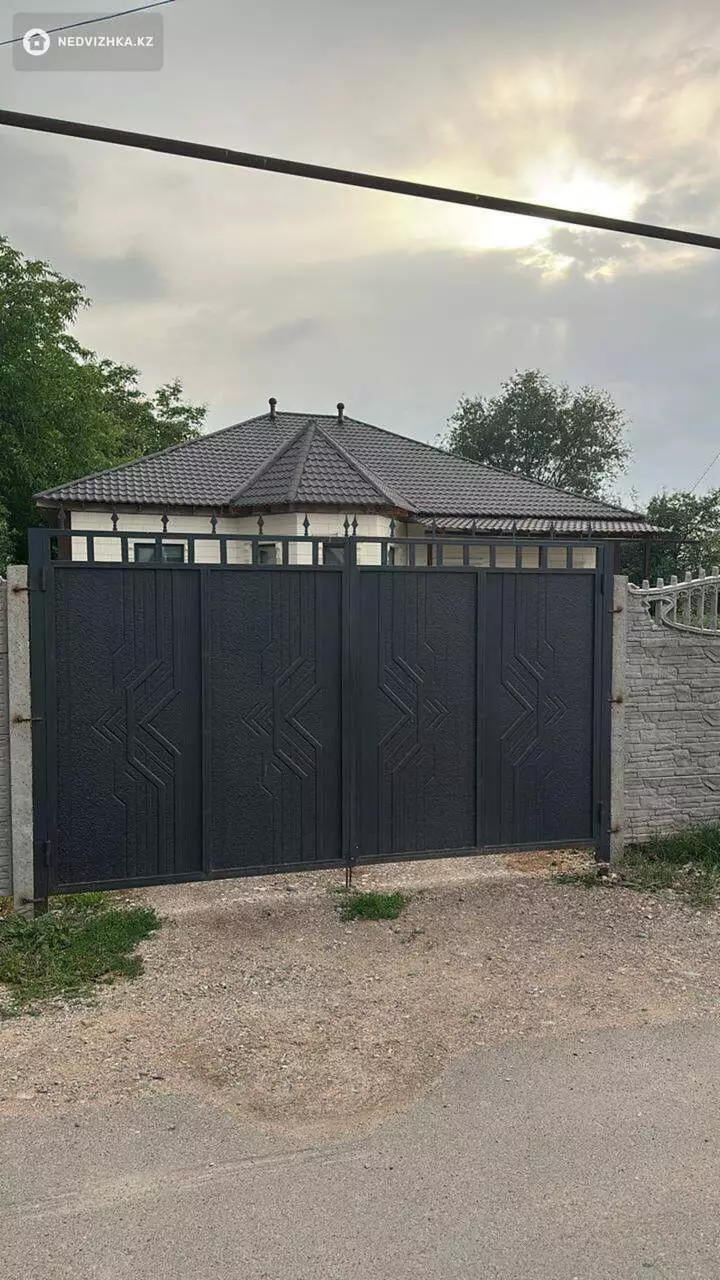 5-комнатный дом, 7 соток, 180 м², фотография 2