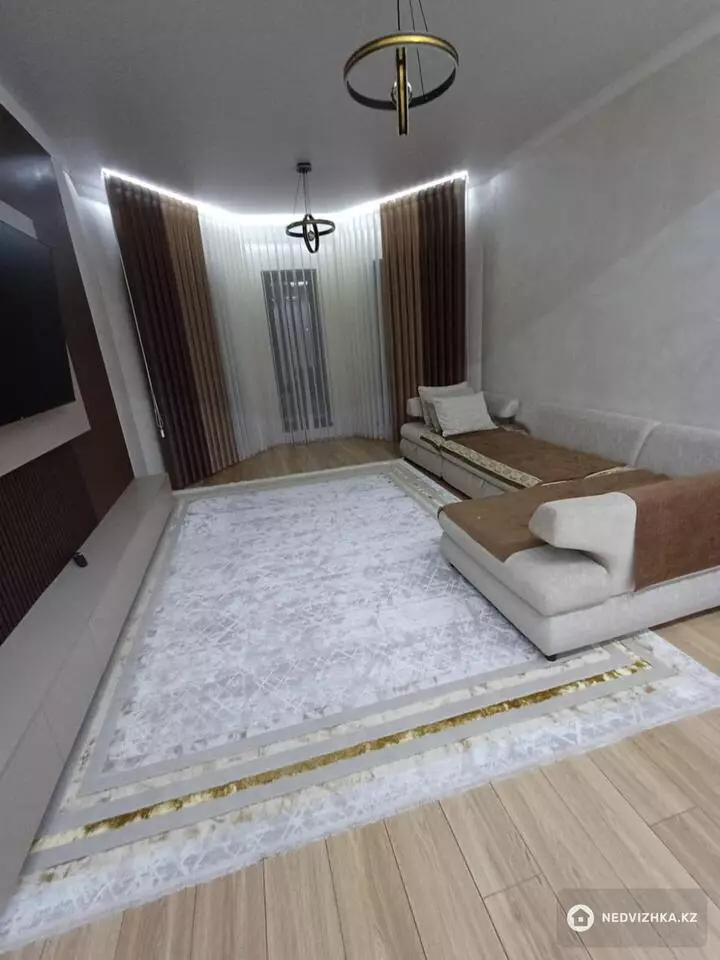 5-комнатный дом, 7 соток, 180 м²