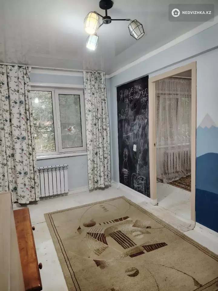 3-комнатная квартира, этаж 1 из 5, 58 м², фотография 5