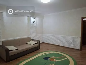 1-комнатная квартира, этаж 2 из 5, 55 м², На длительный срок