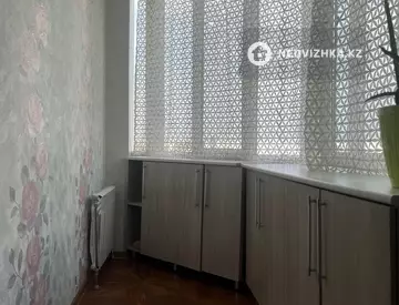 3-комнатная квартира, этаж 5 из 9, 83 м², миниатюра 1