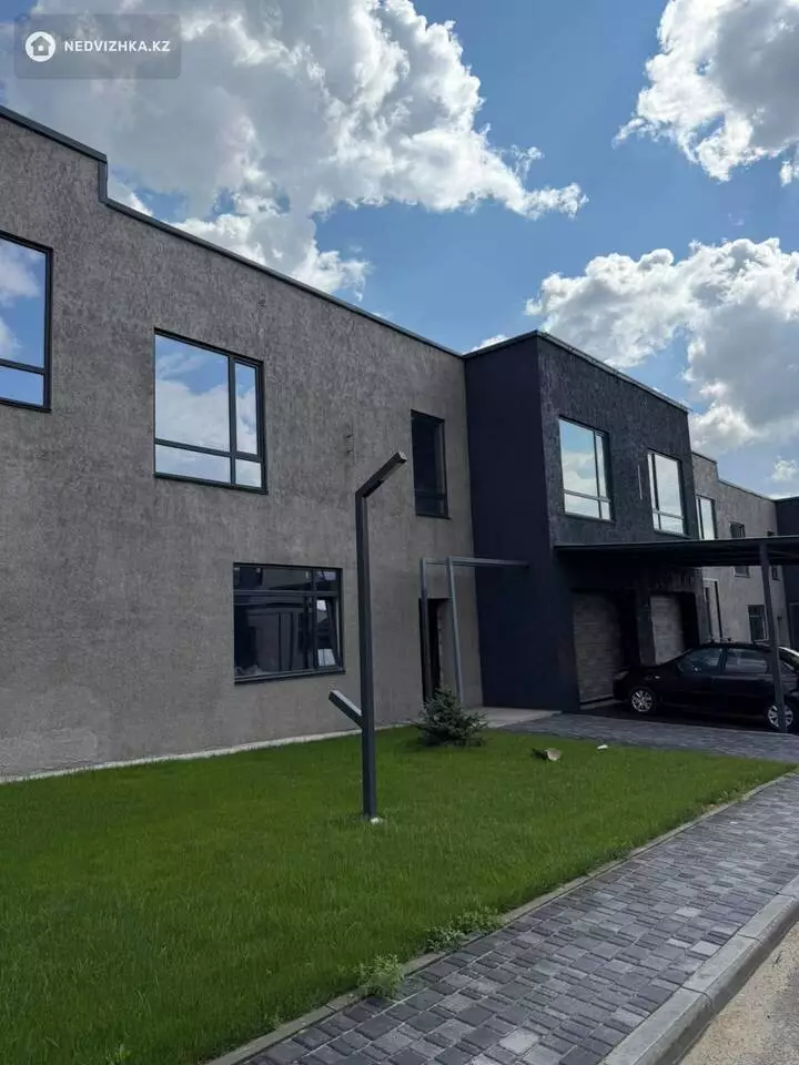 5-комнатный таунхаус, 3 соток, 250 м², фотография 5