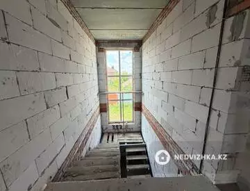 5-бөлмелі үй, 3 соттық, 250 м², 9-нобай