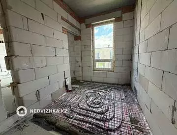 5-бөлмелі үй, 3 соттық, 250 м², 10-нобай