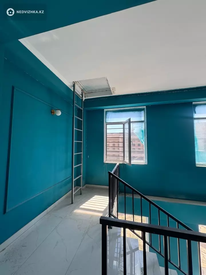 2-комнатная квартира, этаж 3 из 3, 69 м², фотография 5