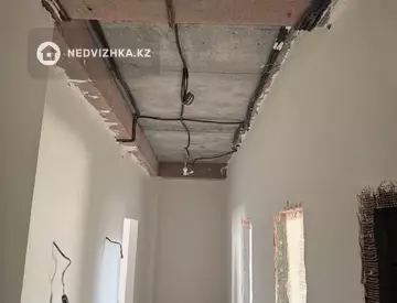 2-комнатная квартира, этаж 3 из 3, 69 м², миниатюра 10