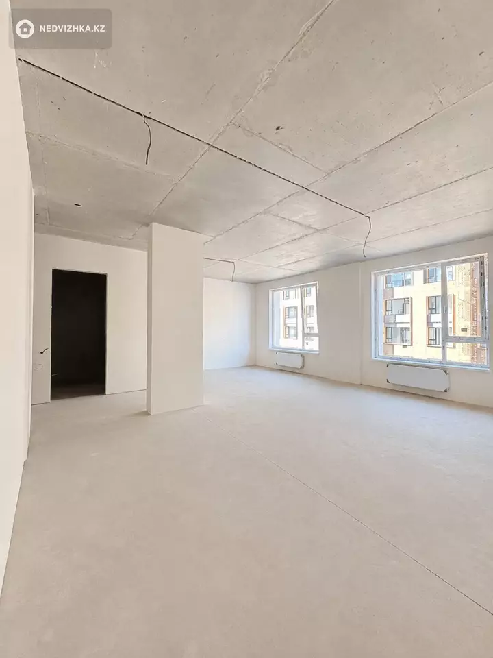 4-комнатная квартира, этаж 6 из 9, 132 м², фотография 3