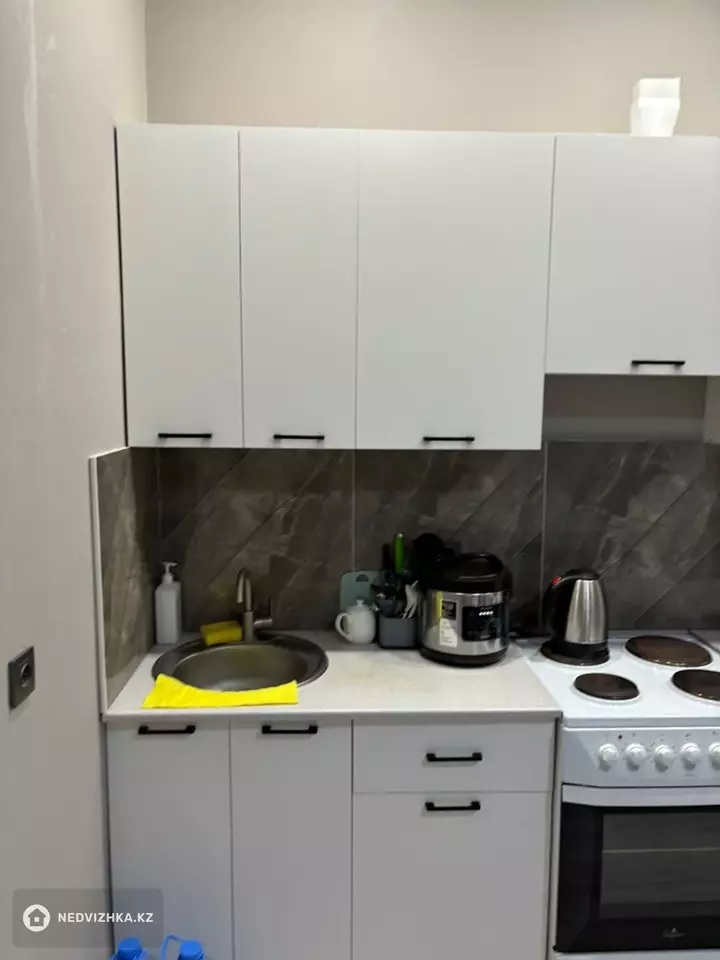 1-комнатная квартира, этаж 4 из 9, 45 м², На длительный срок, фотография 2