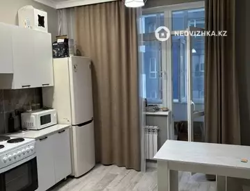 1-комнатная квартира, этаж 4 из 9, 45 м², На длительный срок, миниатюра 1